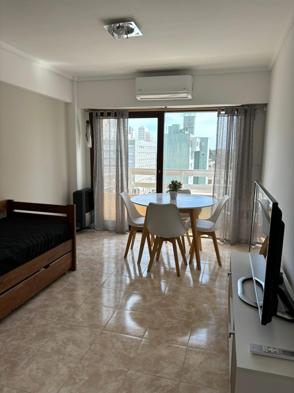 F & S Atlantico Apartment in Necochea
