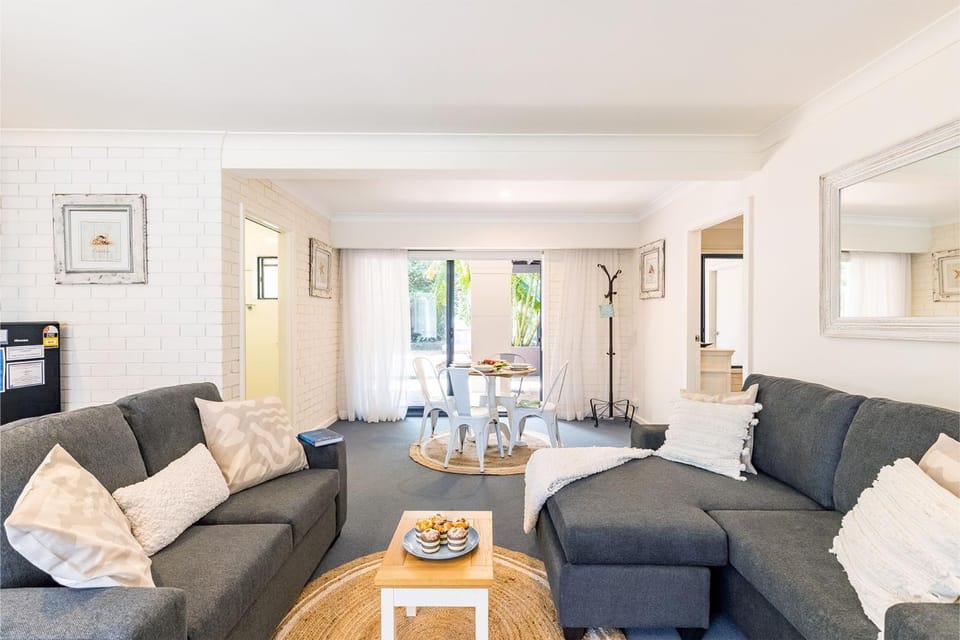 Maestral II - Beachside Villa with Private Garden Villa in Boat Harbour