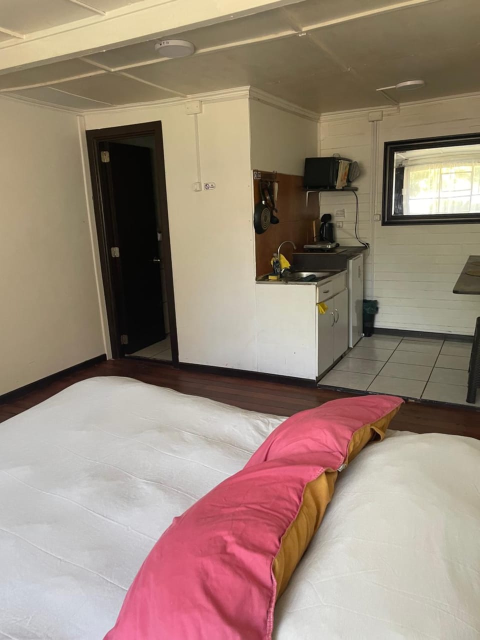 Bed, Kitchen or kitchenette, Photo of the whole room, Bedroom