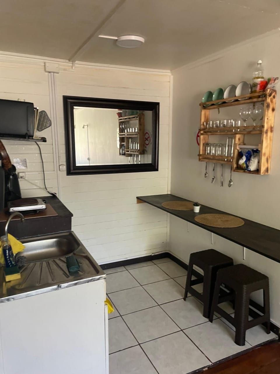 Kitchen or kitchenette