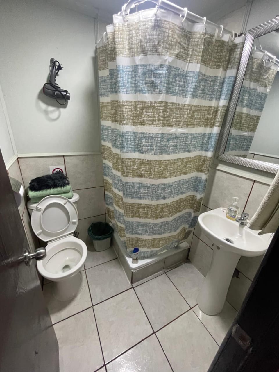 Shower, Bathroom, towels