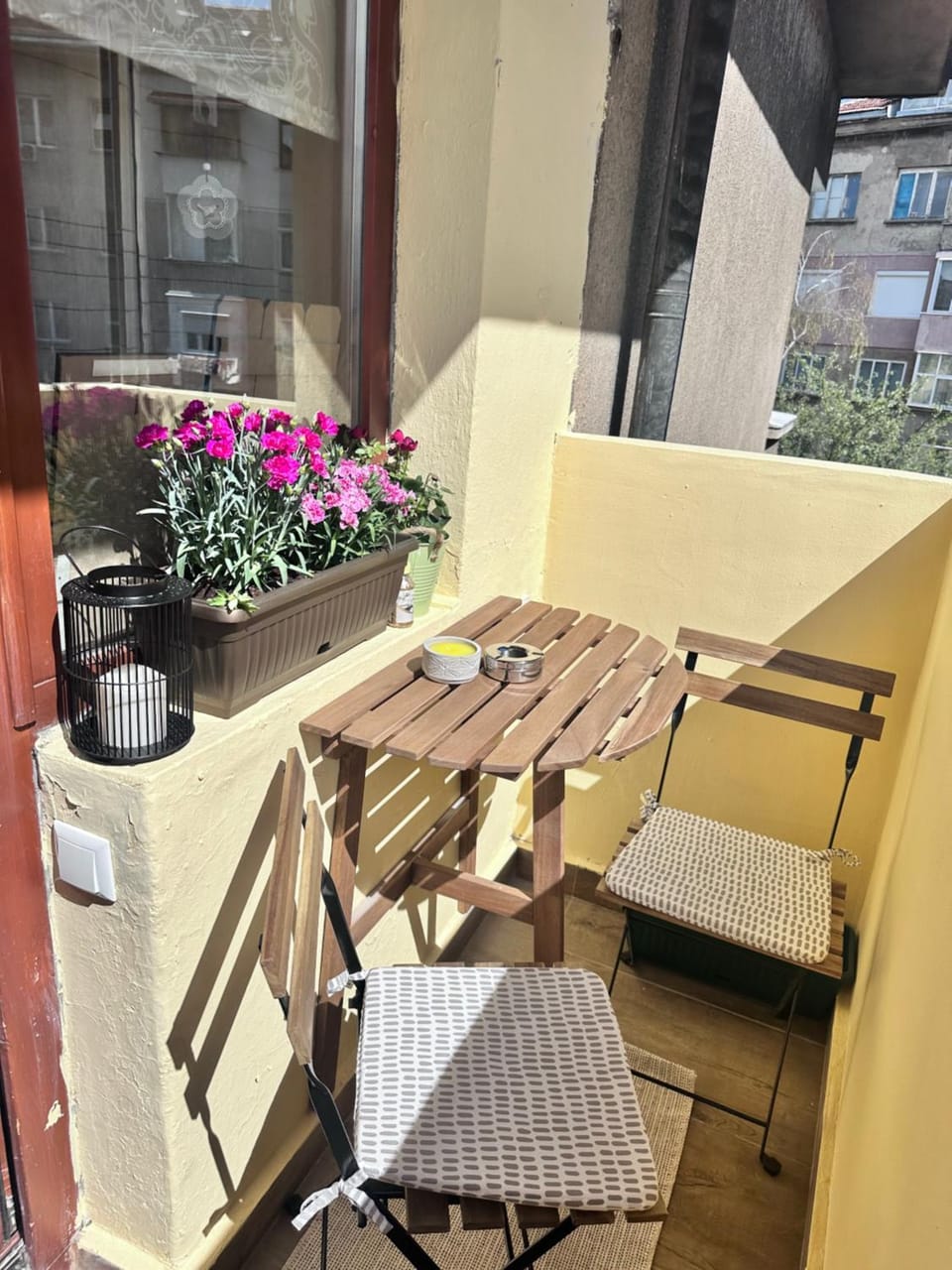 Artistic and cozy apartment in the center of Sofia Apartment in Sofia