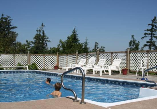 Smith Rock Chalets Nature lodge in Nova Scotia