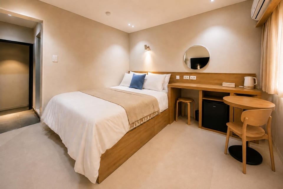 부산 수영 블루닷 호텔 Motel in Busan