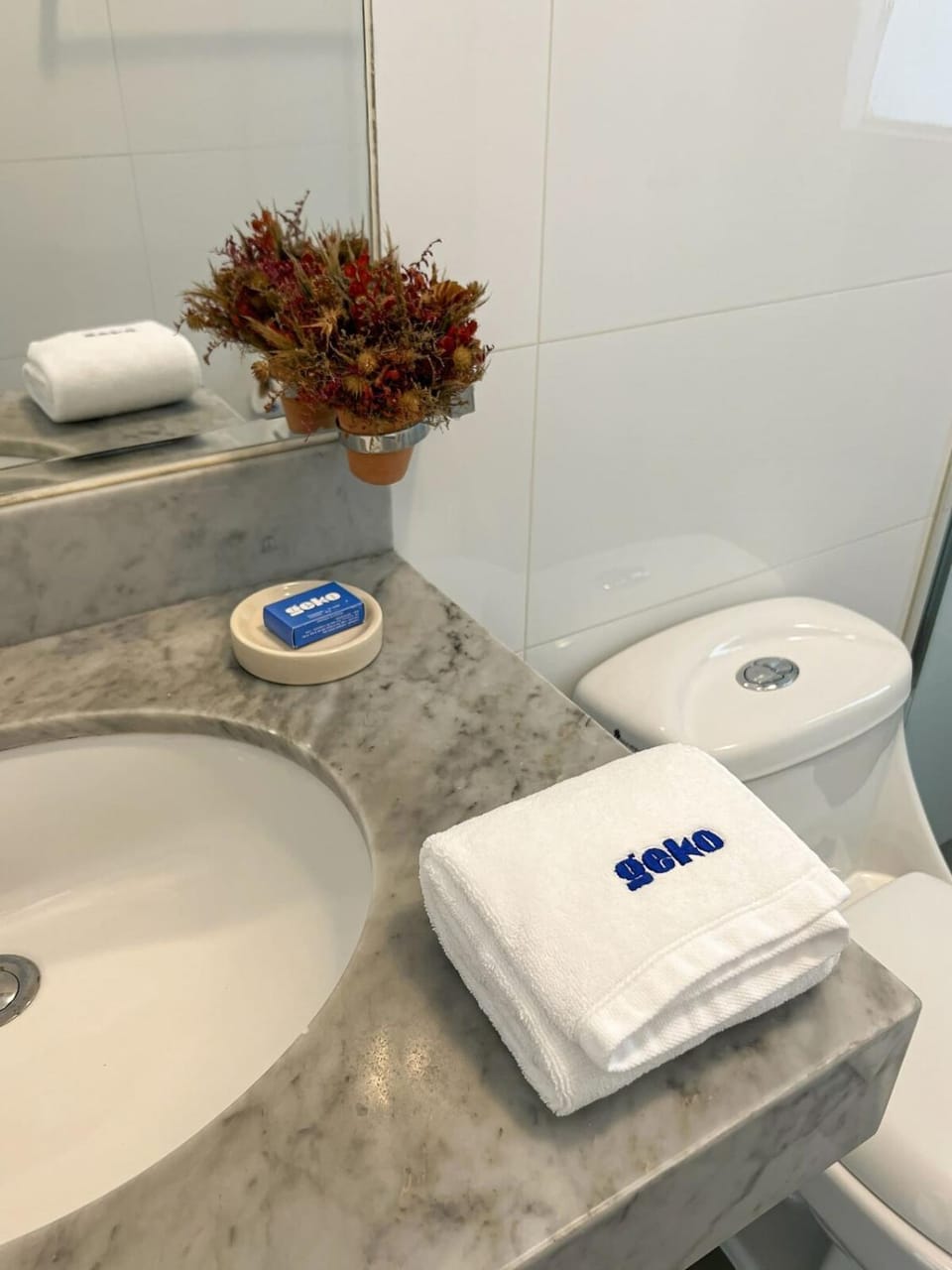 Toilet, Bathroom, towels