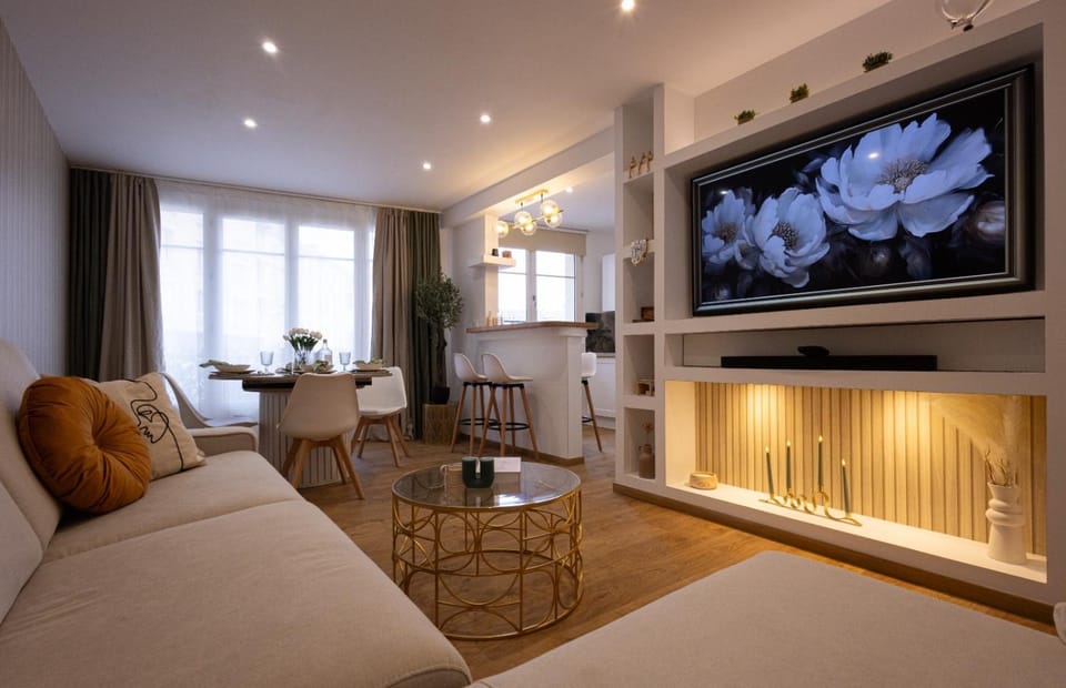 TV and multimedia, Seating area