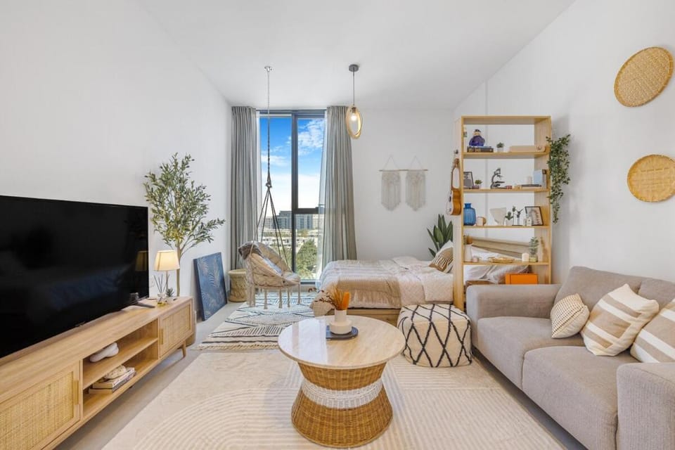 Bed, Living room, Bedroom