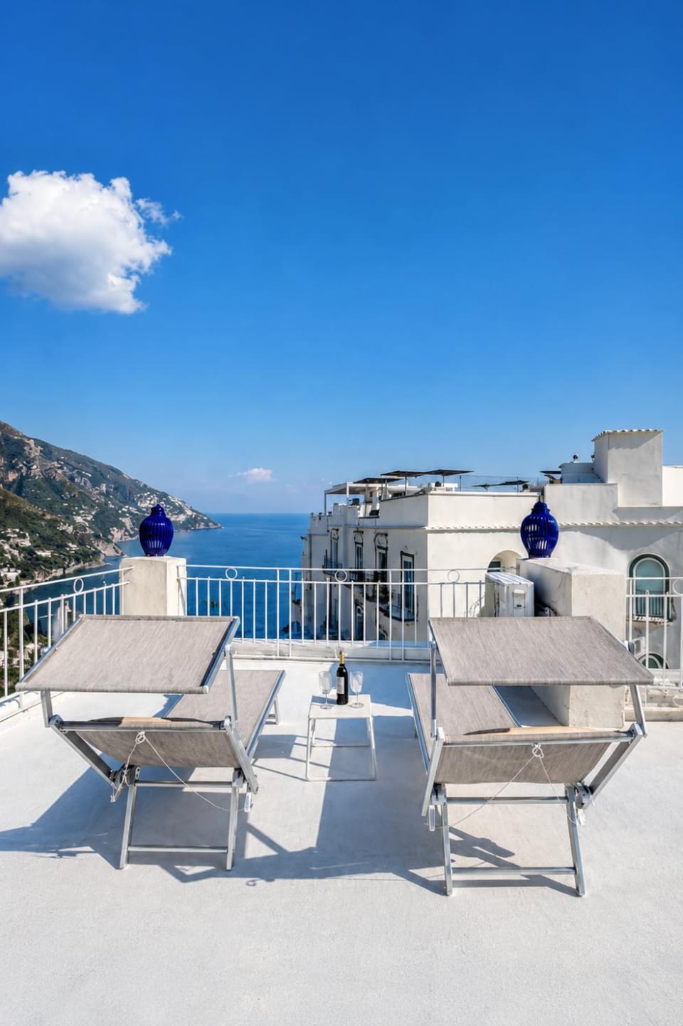 View (from property/room), City view, Landmark view, Mountain view, Sea view, sunbed