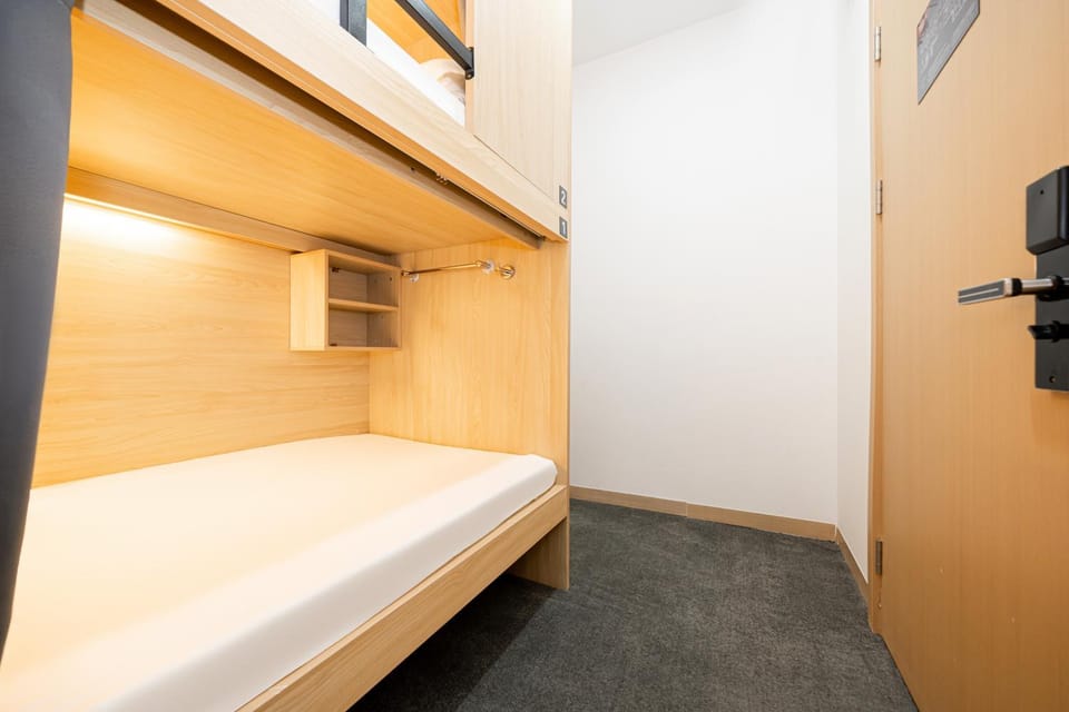 Bed, Photo of the whole room, Bedroom, bunk bed
