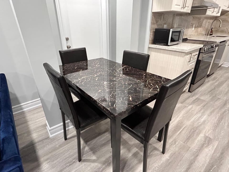 Kitchen or kitchenette, Dining area, Dinner