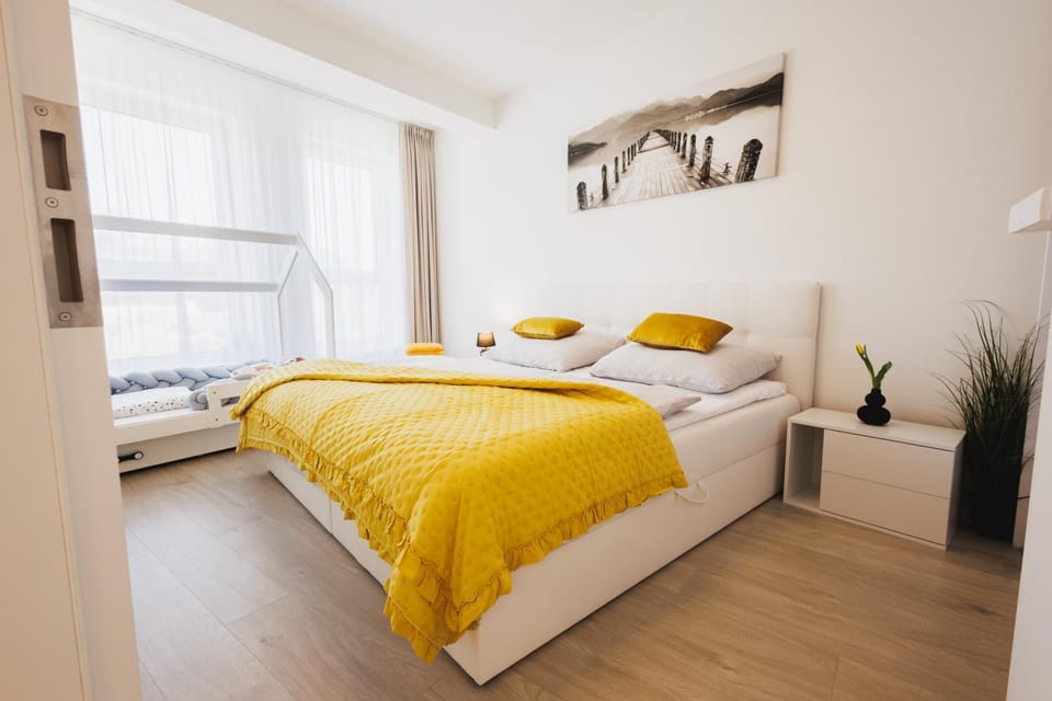 StayPrime apartment 1 centrum, free parking 2x, free wifi, self check-in Apartment in Slovakia