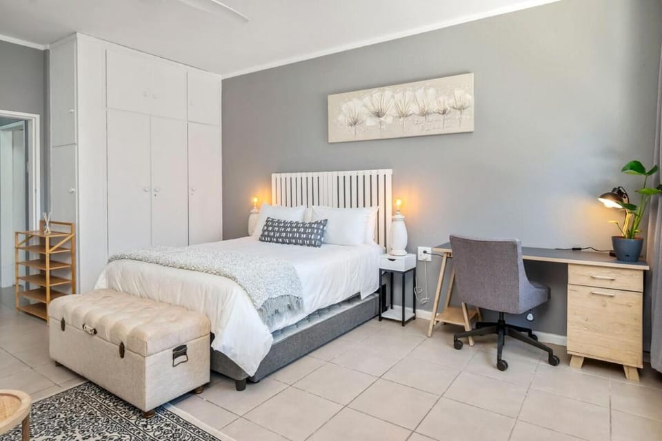 City Centre Haven -Walkscore99-5mins to V&A and CTICC Apartment in Cape Town