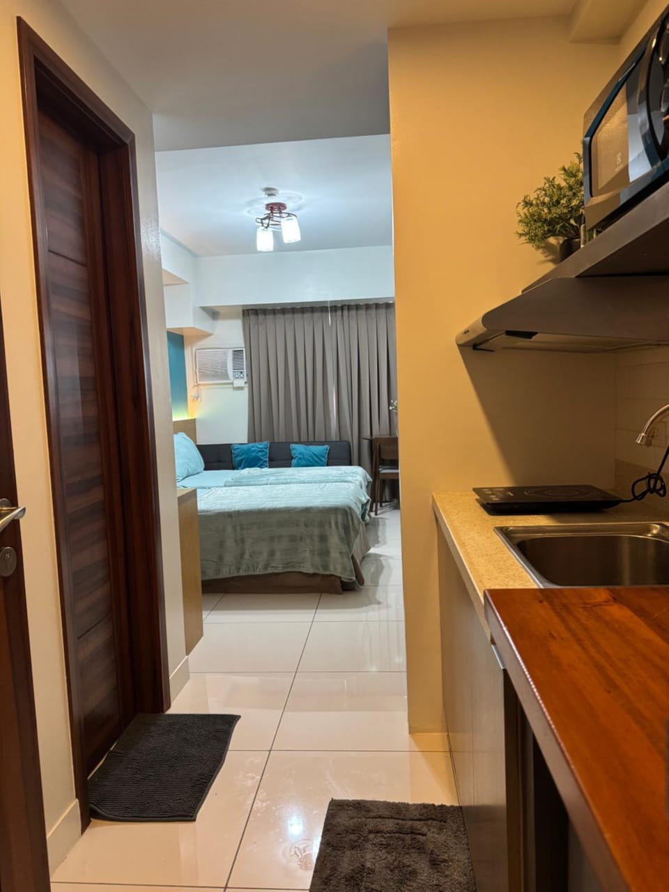 Nice Condo Rentals at Horizons 101 Apartment in Lapu-Lapu City