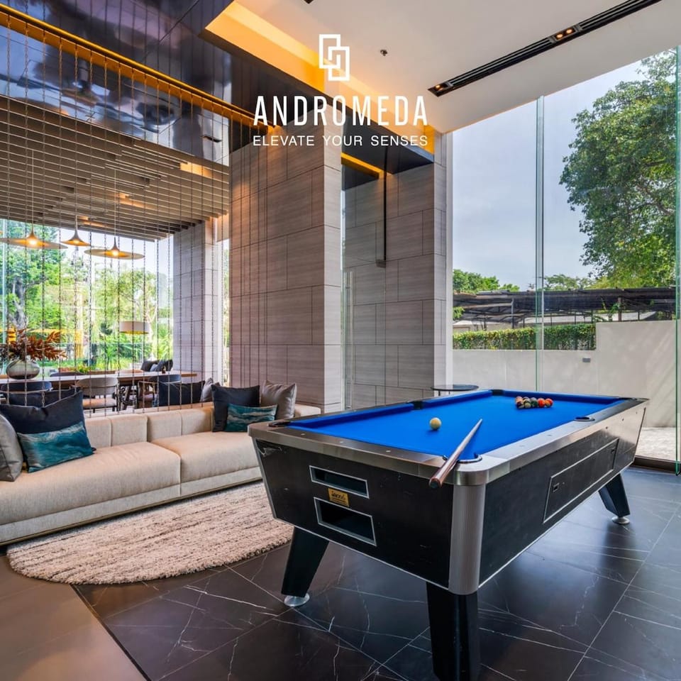 Sea View Room Luxury Amenities Apartment in Pattaya City