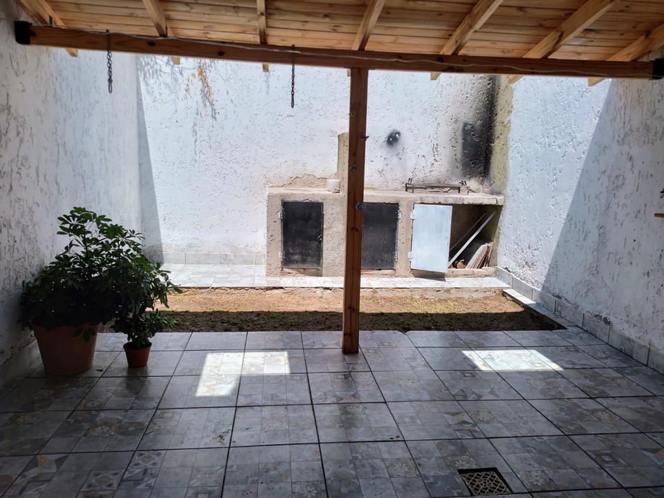 Dpto simple y comodo Apartment in Mendoza