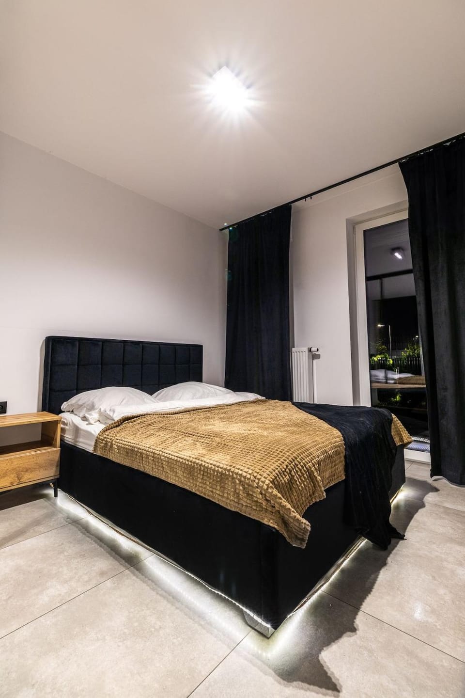 Bed, Bedroom