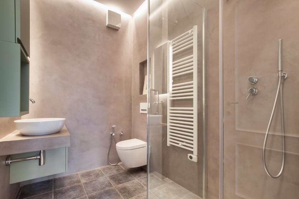 Bathroom, Living room