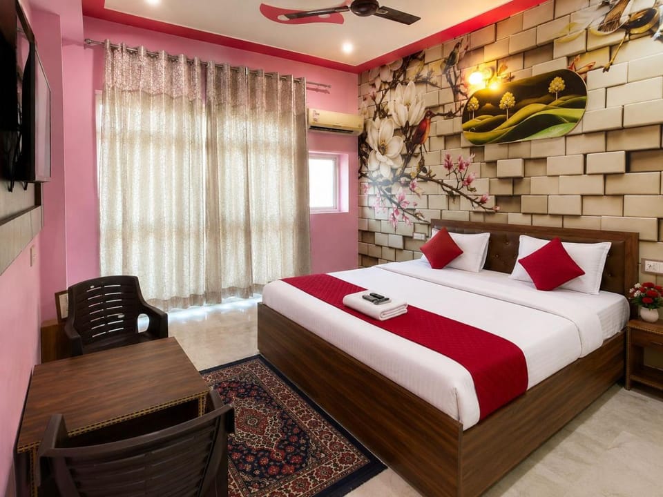 Govind Residency Near India Expo Mart Greater Noida Bed and Breakfast in Haryana