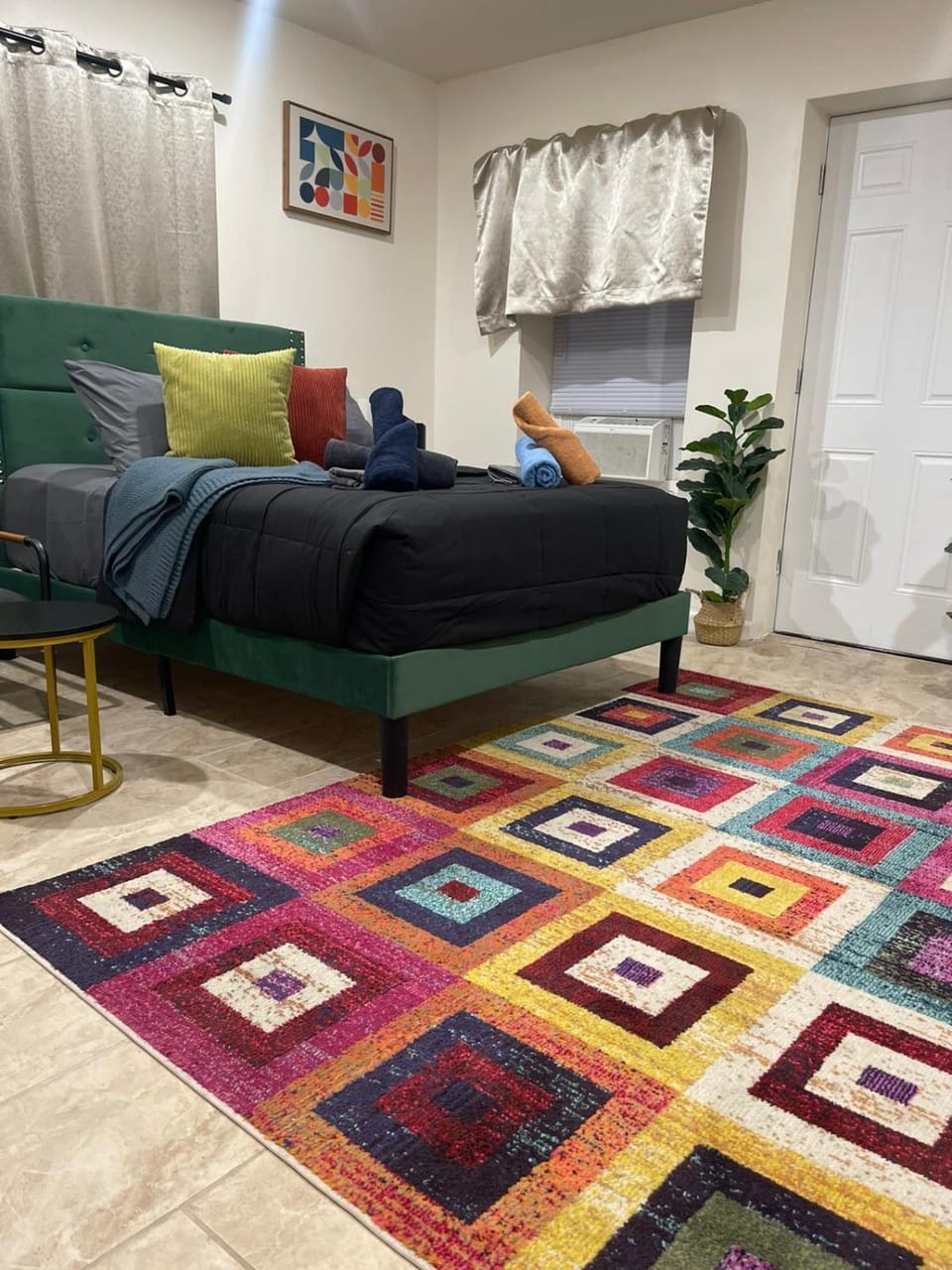 Bed, Seating area, Bedroom, towels