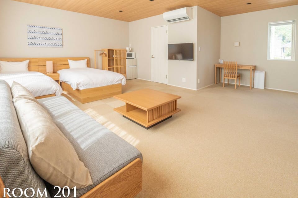 Bed, Living room, Photo of the whole room, Bedroom
