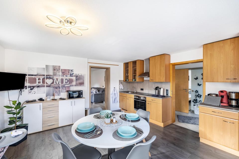 Property building, Kitchen or kitchenette, Living room