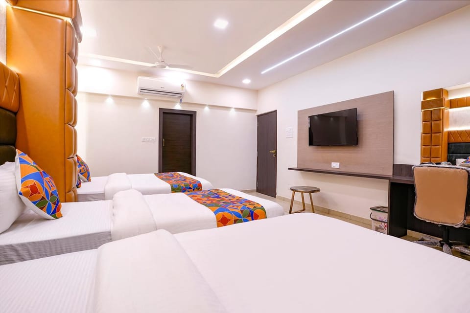 Bed, TV and multimedia, Bedroom, air conditioner