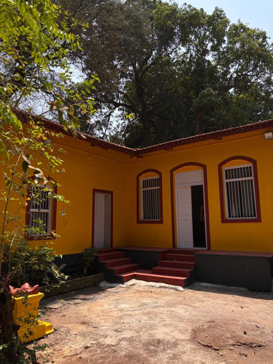 Property building, Day, Inner courtyard view