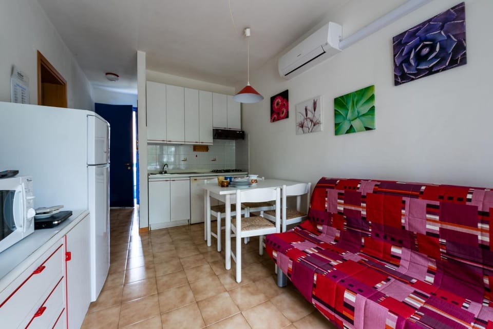 Living room, microwave, oven