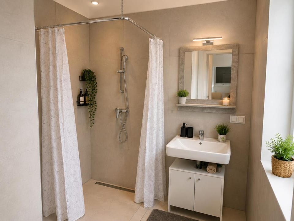 Shower, Bathroom