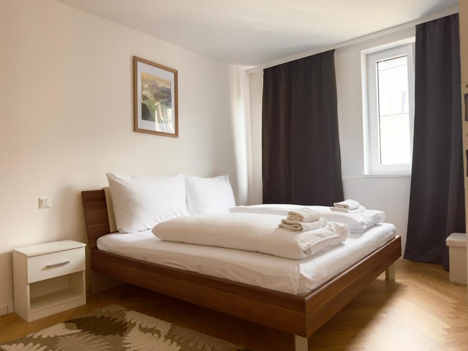 Bed, Photo of the whole room, Bedroom, towels