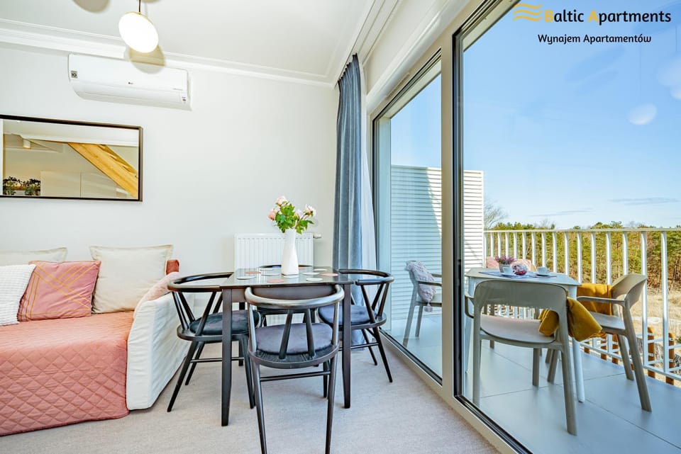 Bed, Day, View (from property/room), Balcony/Terrace, Living room