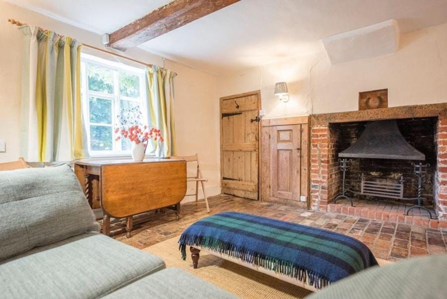 The Old Cottage - Sudbourne, near Orford House in Suffolk Coastal District