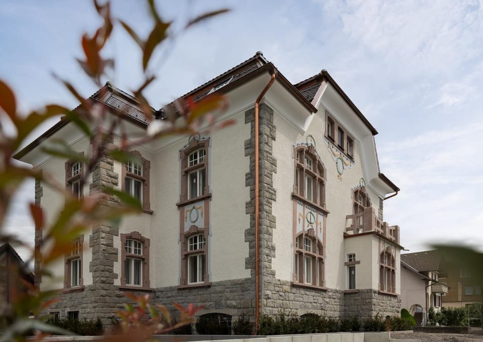 Property building, Day