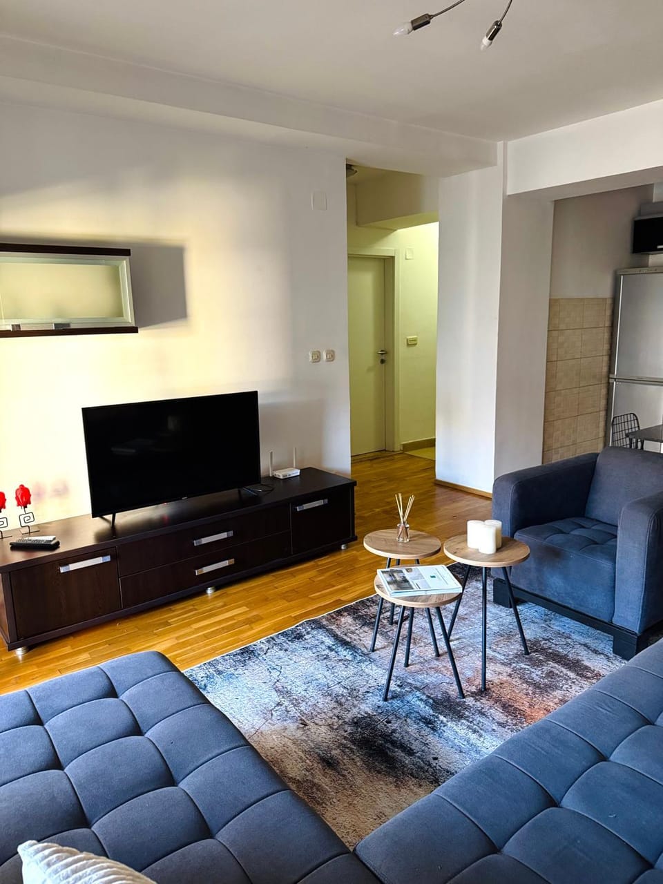 Communal lounge/ TV room, TV and multimedia, Living room, Seating area, Evening entertainment