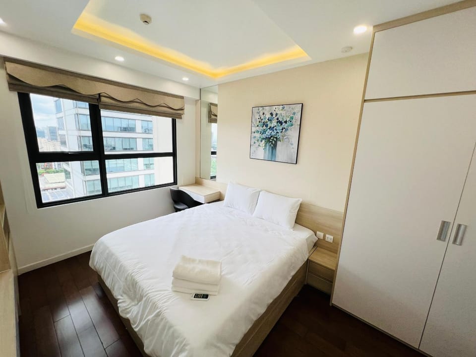 Bed, Bedroom, towels, wardrobe