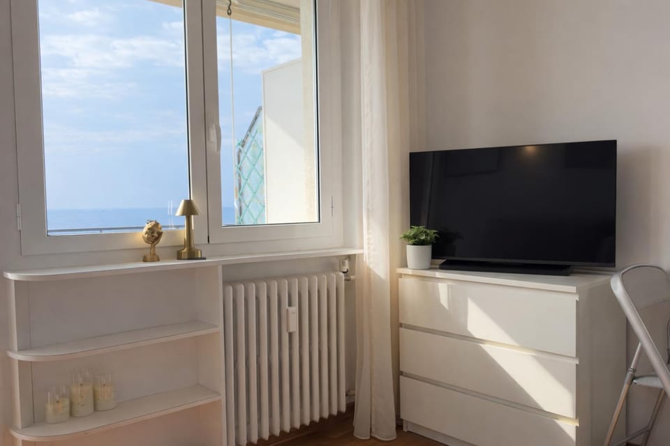 Communal lounge/ TV room, TV and multimedia, Evening entertainment, hair dresser, internet