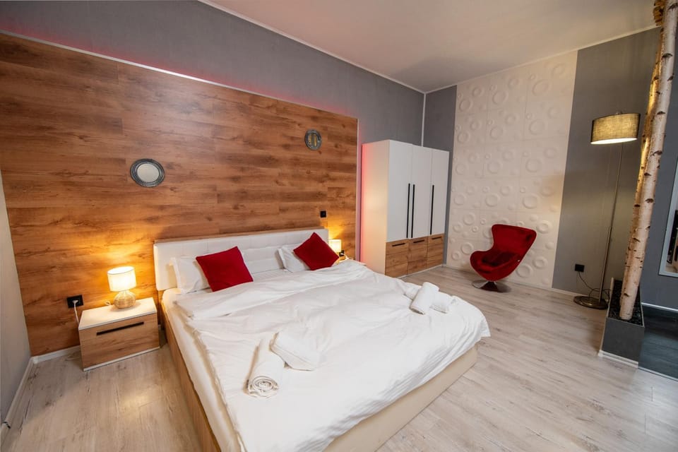 Bed, Bedroom