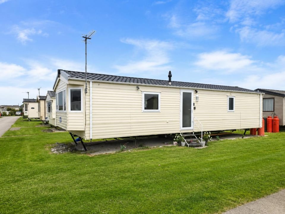 Property building, Day, Garden view