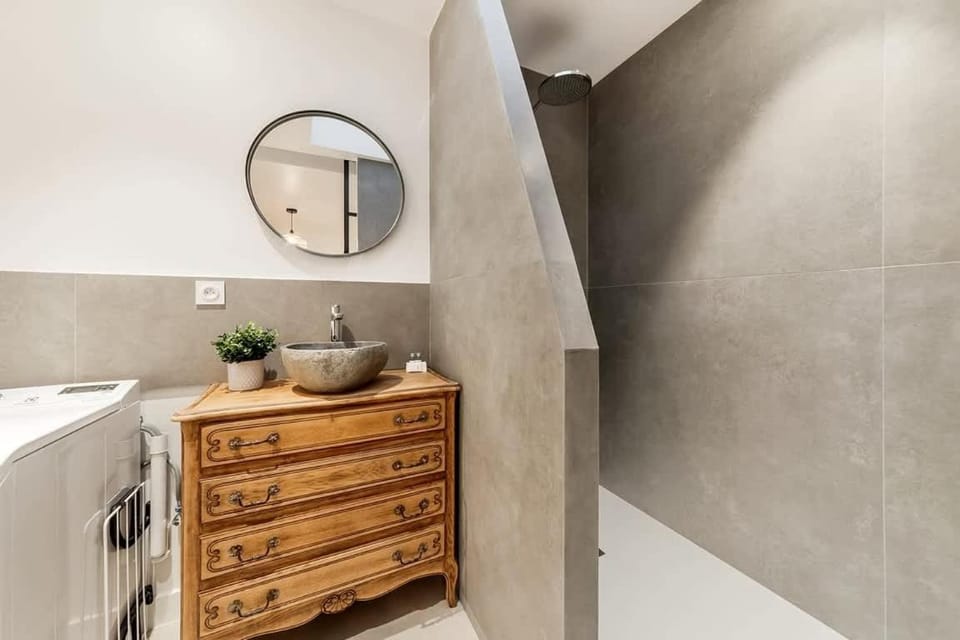 Shower, Bathroom, towels