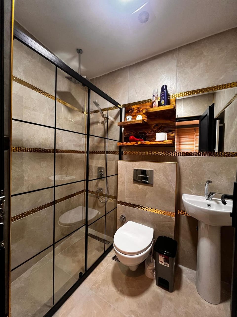 Shower, Toilet, Bathroom