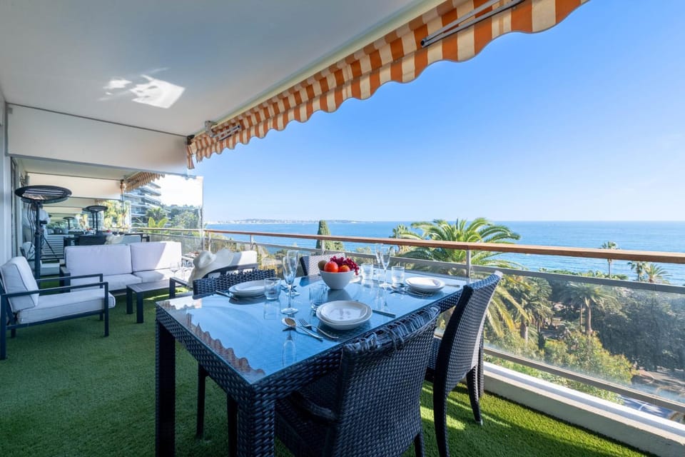 View (from property/room), Balcony/Terrace, Sea view
