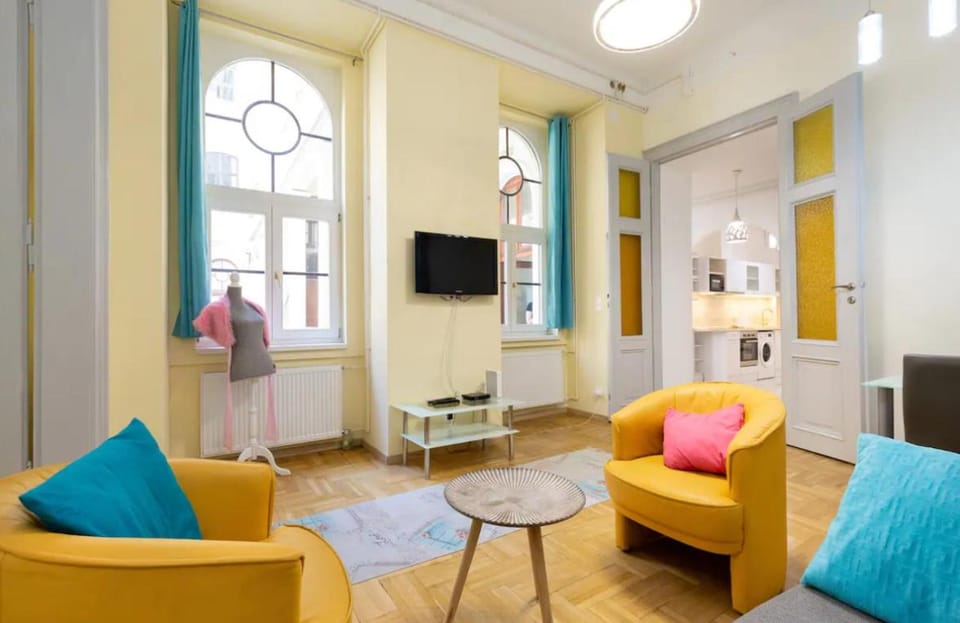 Minded Manor 3-BDR Apartment Apartment in Budapest