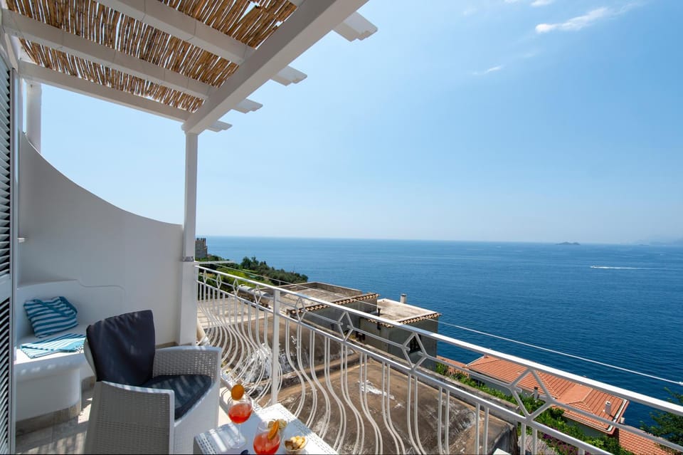 Sogno di Tina, on the way to the beach Apartment in Praiano