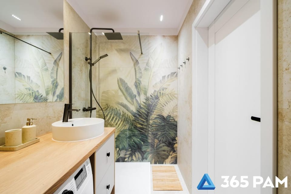 Shower, Bathroom, towels