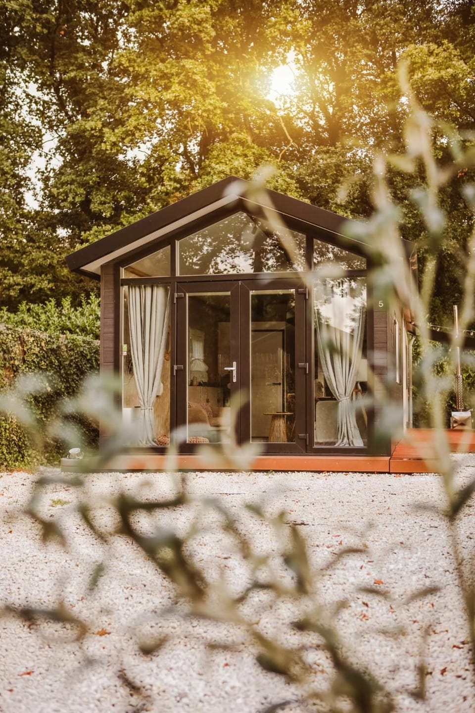 Property building, Day, Garden, Garden view