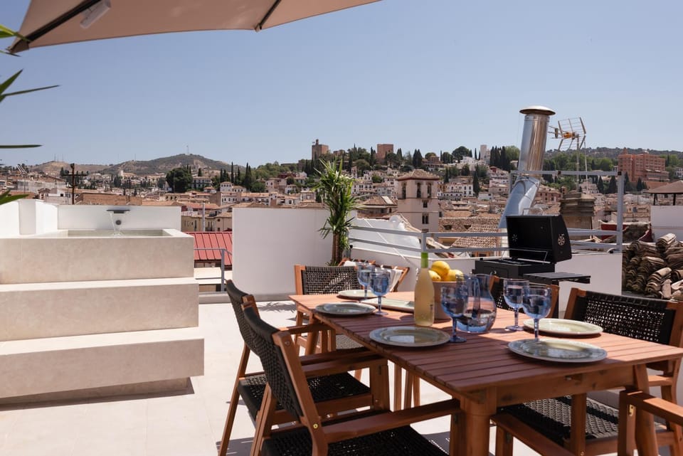 Patio, Day, Natural landscape, BBQ facilities, View (from property/room), Dining area, City view