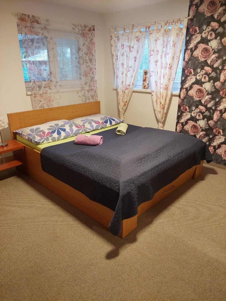 Bed, Photo of the whole room