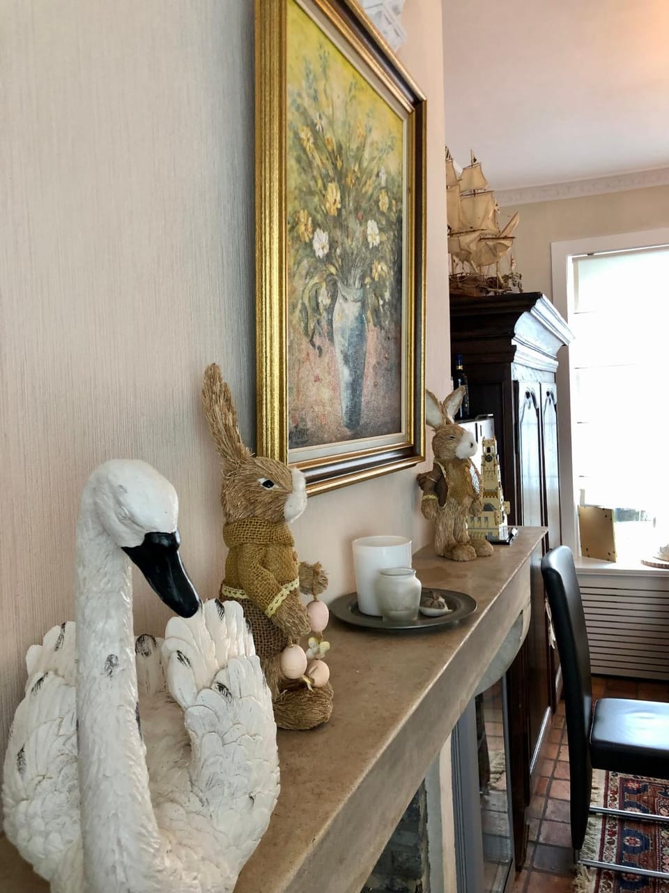 Living room, Decorative detail, Seating area, Internal: Not applicable to any particular room