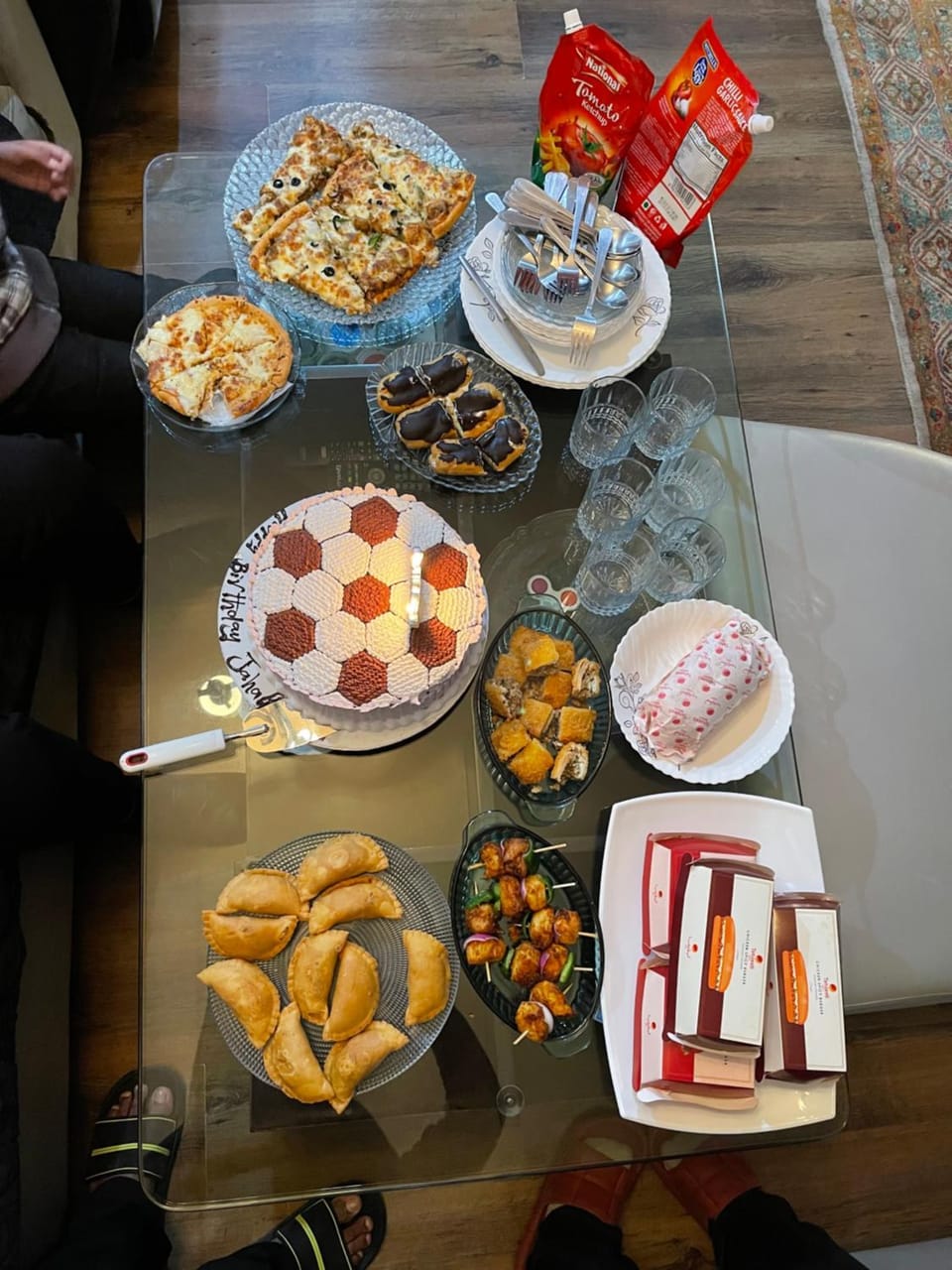 Food and drinks, Food, Breakfast, Buffet breakfast, Lunch, Dinner