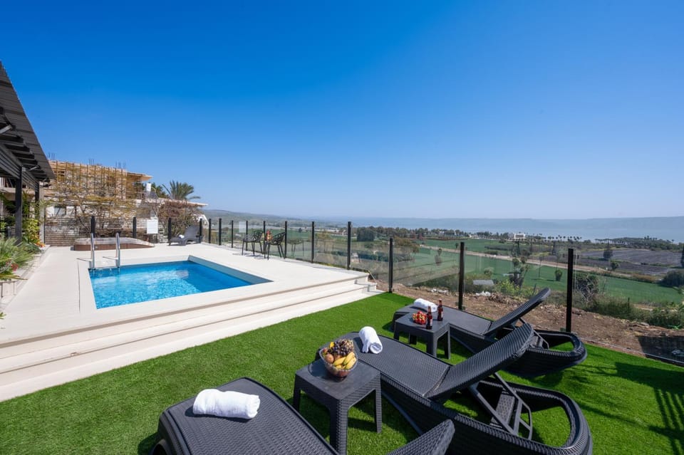 Day, View (from property/room), Balcony/Terrace, Pool view, Sea view, Swimming pool